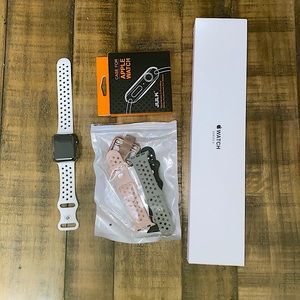 Like new Apple Watch Series 3 with 5 extra bands & box